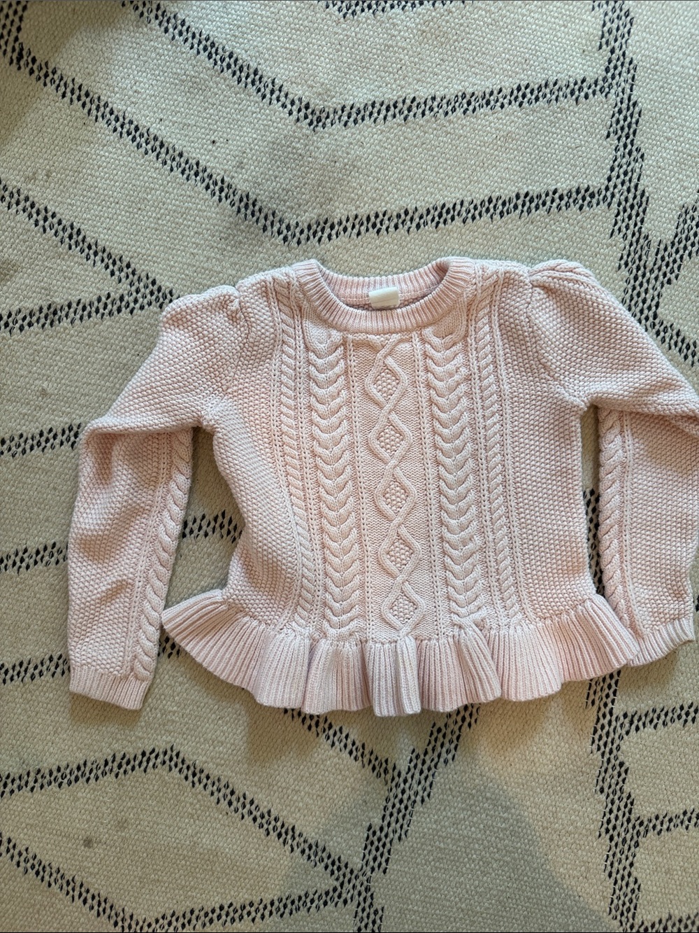 Baby Gap Soft Pink Cable Knit Ruffle Hem Sweater size 5